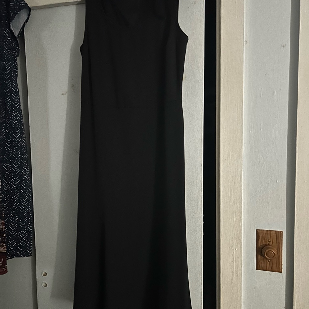 Eddie Bauer Black Sleeveless Sheath Dress